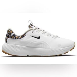 Nike Women's React Escape Run Running leopard print size 10.5
